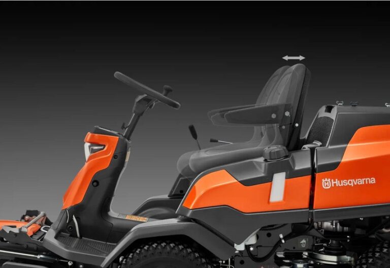 Husqvarna R 420TsX AWD — Combi 112 & Bürste | Dancover