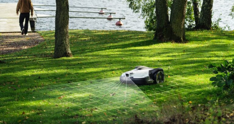 Husqvarna Automower 450V NERA — KI-Mähroboter | Dancover