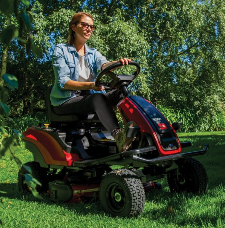 Toro ES3000 SD — Elektrischer Aufsitzmäher 76 cm | Dancover