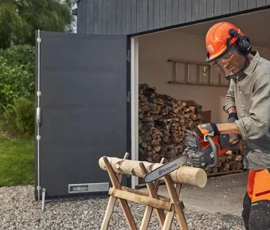 Husqvarna 225i Akkusäge 36V – 35 cm Schwert, Akku und Ladegerät inklusive – Image 3