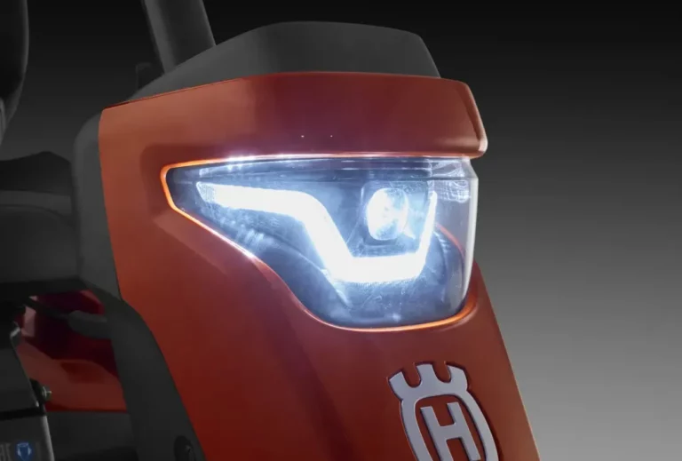 Husqvarna R 316TsX AWD Allrad Kawasaki 9,7 kW Servolenkung | Dancover