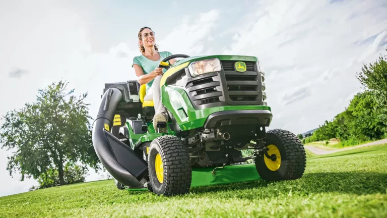 John Deere X127 Rasentraktor 107cm B&S V-Twin Mulching | Dancover