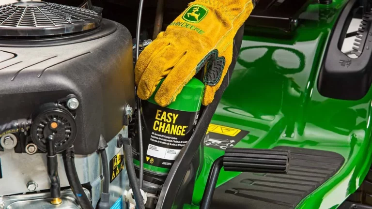 John Deere X167 Rasentraktor 122cm V-Twin 15kW Edge Deck | Dancover
