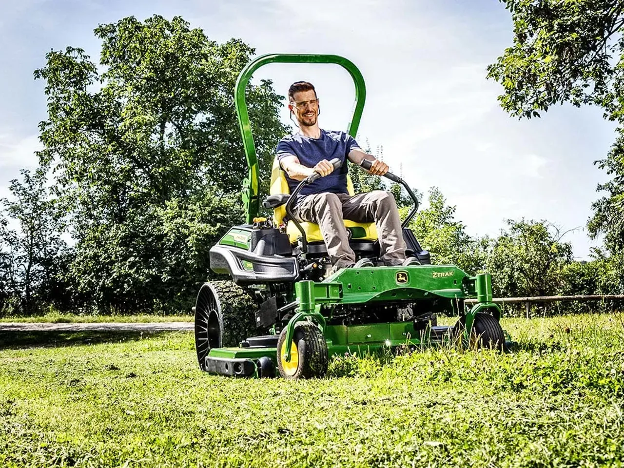 John Deere Z955R Profi Zero-Turn 137/152cm 25,6PS ZTrak | Dancover – Image 6