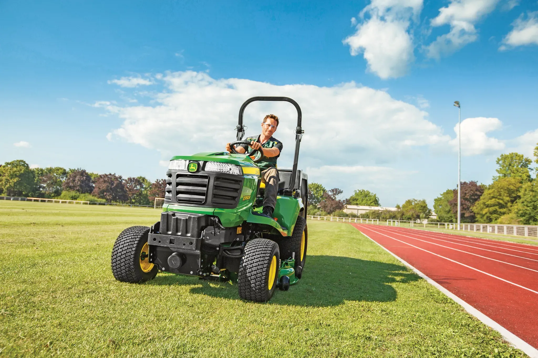 John Deere X950R Diesel Profi-Aufsitzmäher | Dancover – Image 12