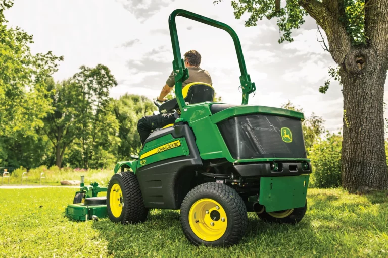 John Deere 1550 TerrainCut Frontmäher Diesel 4WD | Dancover