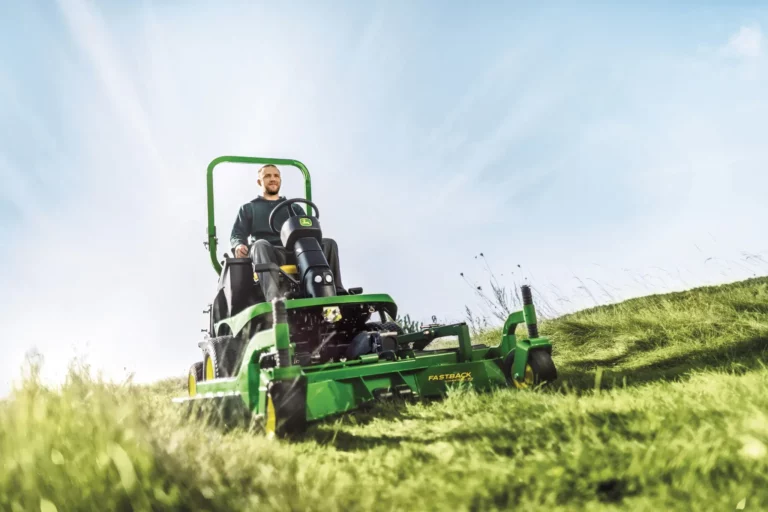John Deere 1550 TerrainCut Frontmäher Diesel 4WD | Dancover