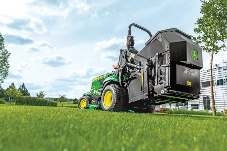 John Deere X950R Diesel Profi-Aufsitzmäher | Dancover
