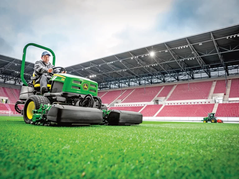 John Deere 2653B PrecisionCut Spindelmäher | Dancover