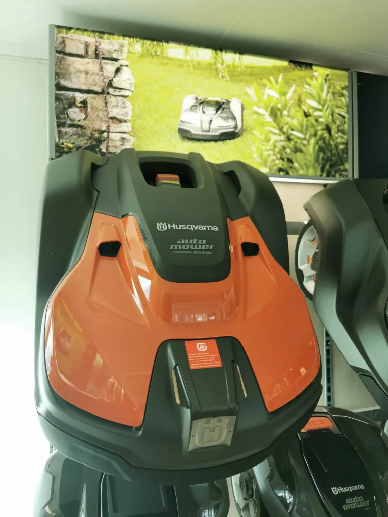 Mähroboter Husqvarna Automower 520 EPOS – EPOS™, 5.000 m², 45 % Steigung, GPS